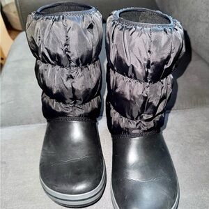 CROCS Winter Puff Boots